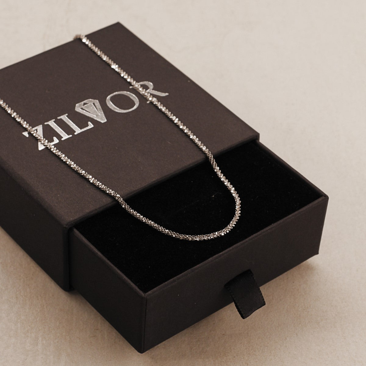 Damenkette aus 925 Silber mit kristallartigem Glanz – ZILVOR Crystal Kette