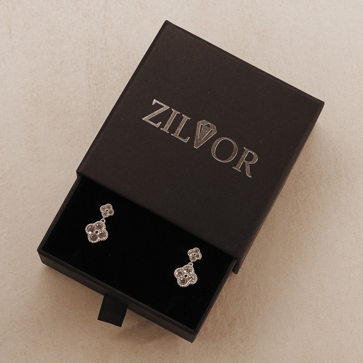Kleeblatt Ohrringe mit Zirkonia Steinen aus 925 Silber für Damen