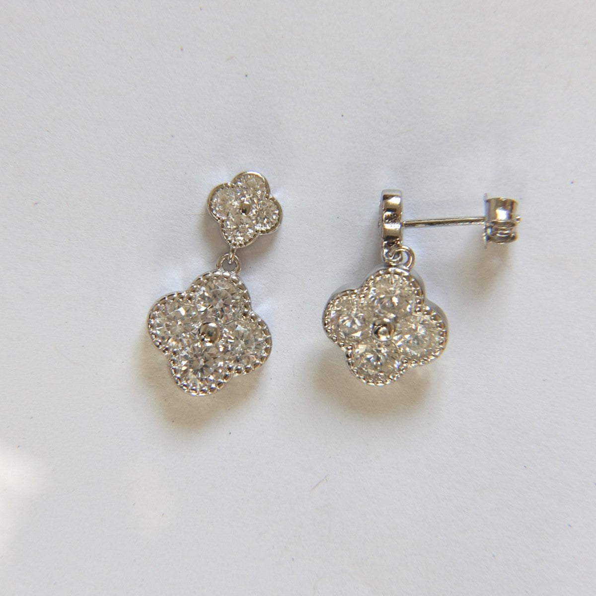 Kleeblatt Ohrringe mit Zirkonia Steinen aus 925 Silber für Damen