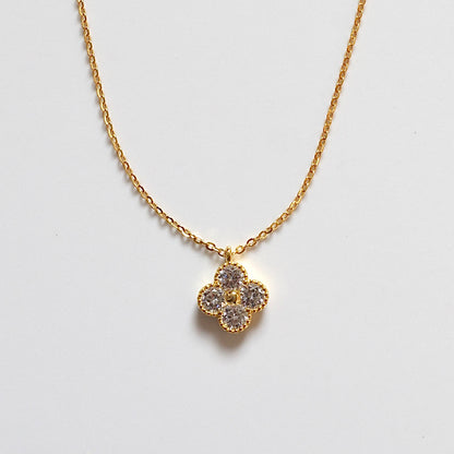 18K vergoldete Clover Kette mit mit Kleeblatt-Anhänger und funkelnden Zirkonia-Steinen für Damen